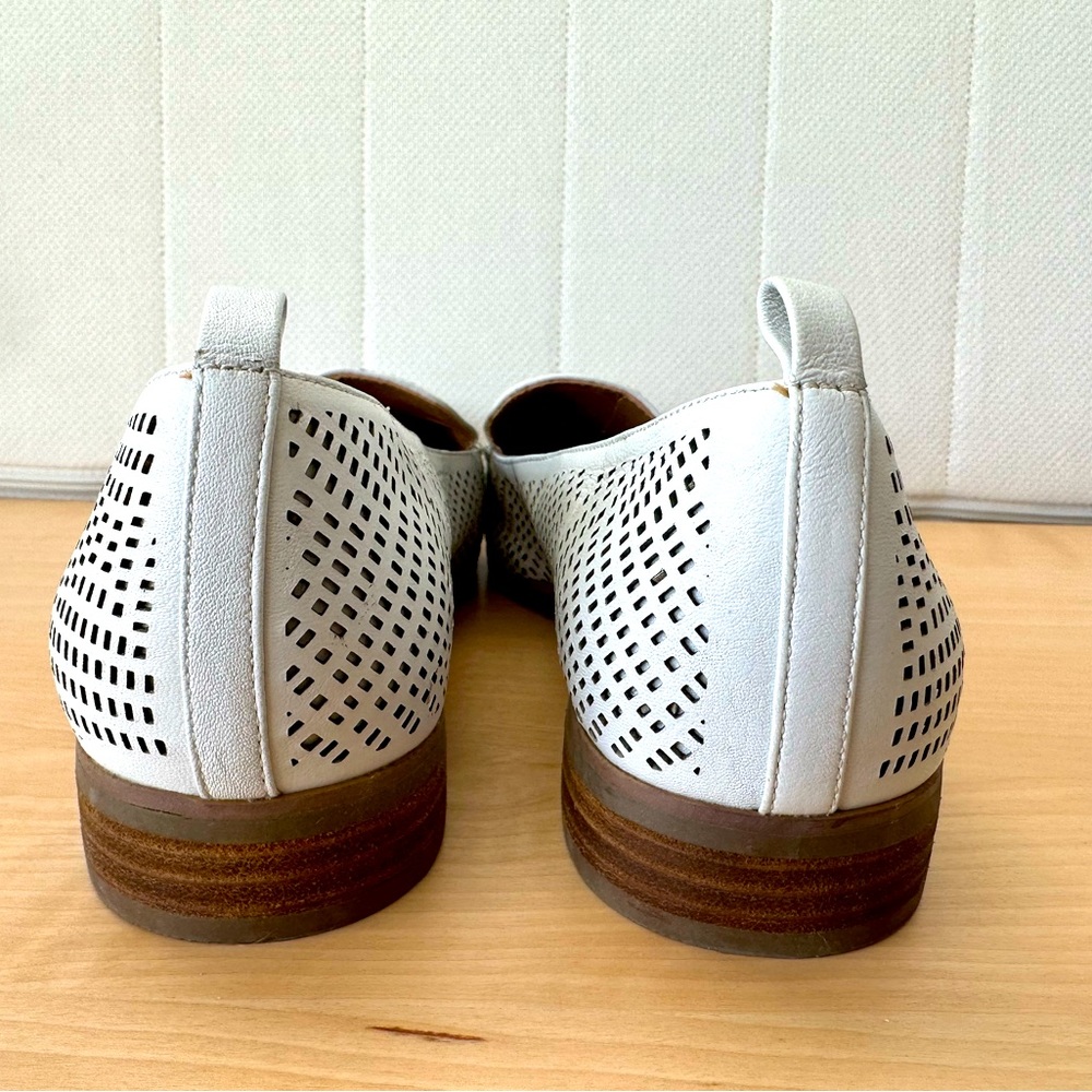 ✨🎊HP✨🎊.  NWOT! Crown Vintage Venetia White Leather Perforated Loafer - Picture 6 of 8